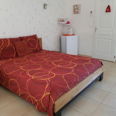 Villa des masques Aubais Chambre photo